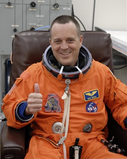 KSC-2009-2035