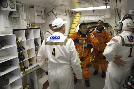 KSC-2009-2056