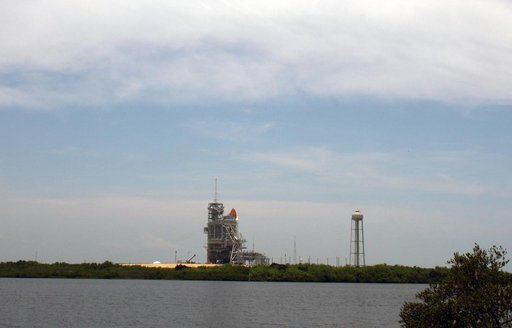 KSC-2009-3758