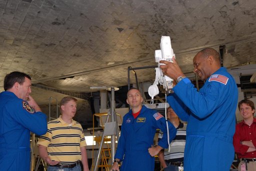 KSC-2009-5124