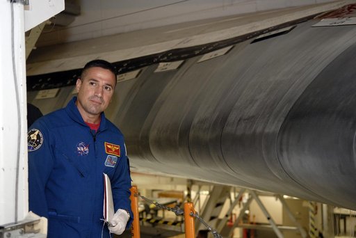 KSC-2009-6137