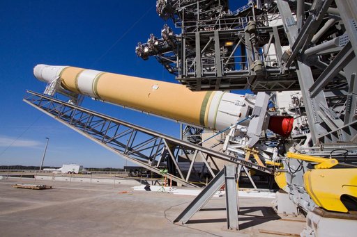 KSC-2010-1221