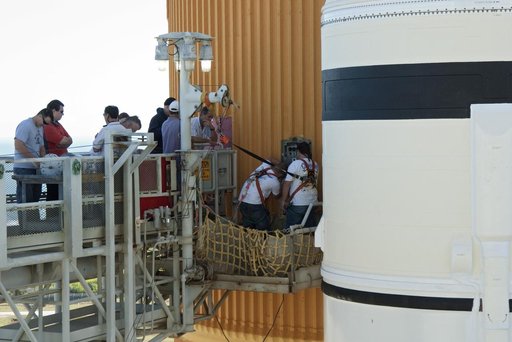 KSC-2010-5677