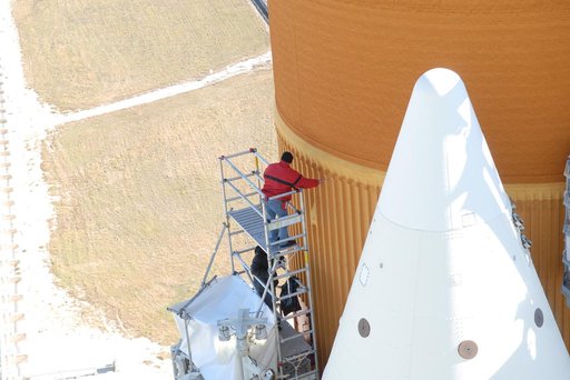 KSC-2010-5851