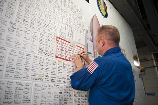 KSC-2011-2618