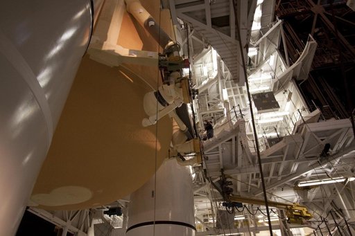 KSC-2011-3048