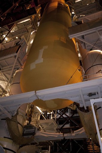 KSC-2011-3049