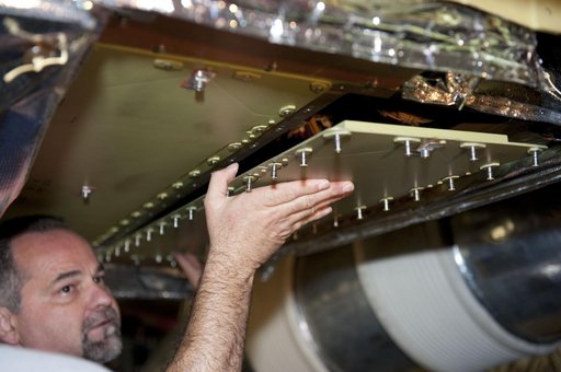 KSC-2011-3212
