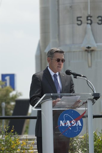 KSC-2011-3290