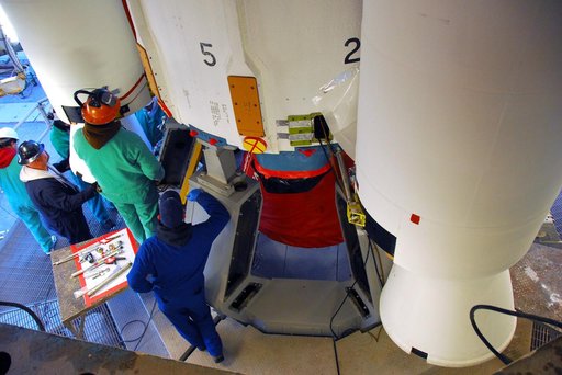 KSC-2011-3881