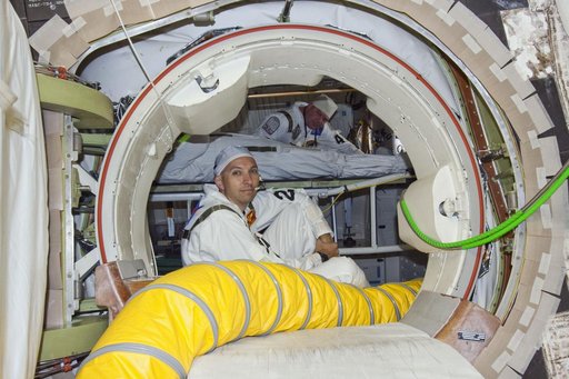 KSC-2011-4826