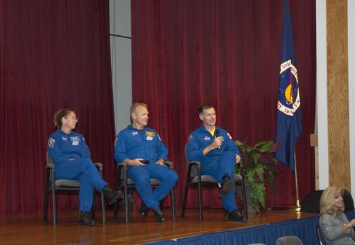KSC-2011-7035