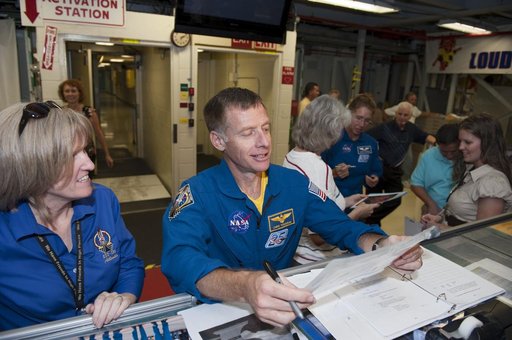 KSC-2011-7044