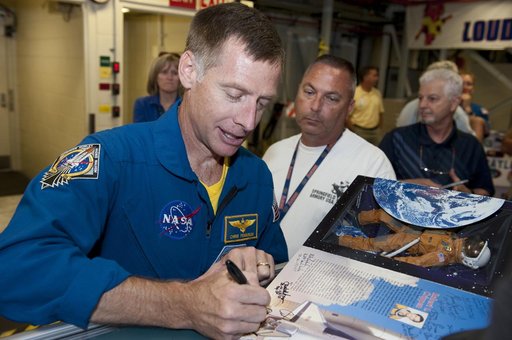 KSC-2011-7051