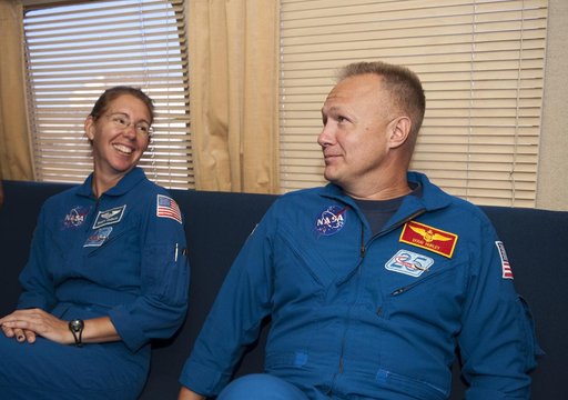 KSC-2011-7056