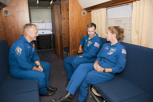 KSC-2011-7057