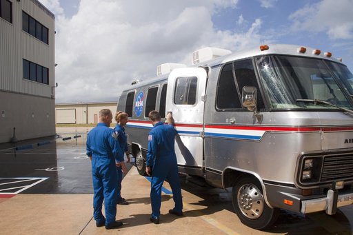 KSC-2011-7063