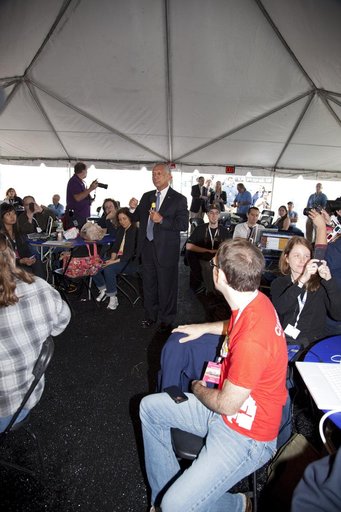 KSC-2011-7949
