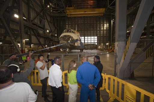 KSC-2011-7992