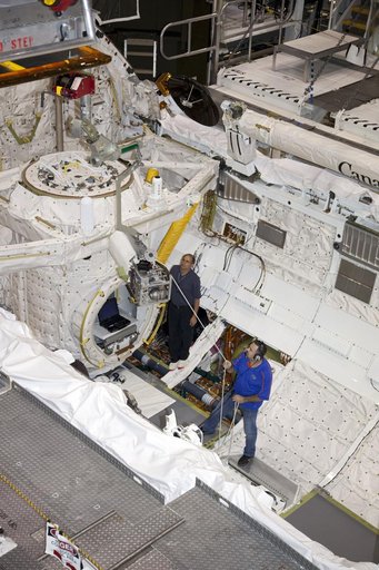 KSC-2011-8058