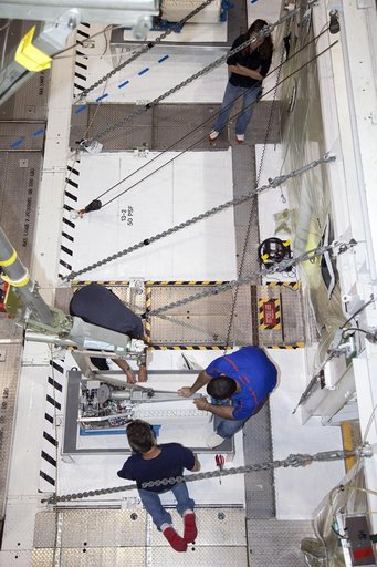 KSC-2011-8062