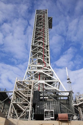 KSC-2011-8085