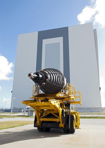 KSC-2011-8182