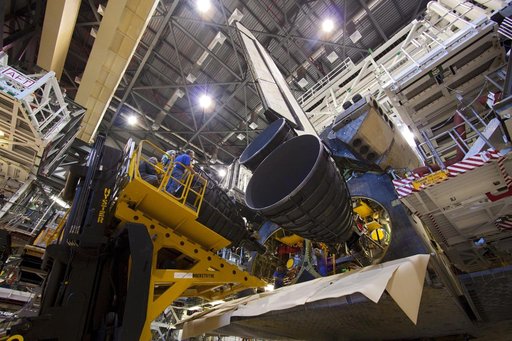 KSC-2011-8195