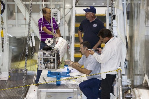 KSC-2011-8200