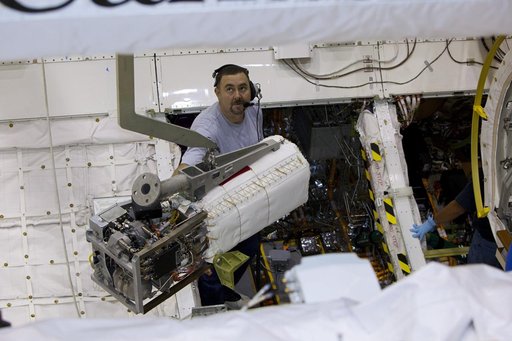KSC-2011-8202