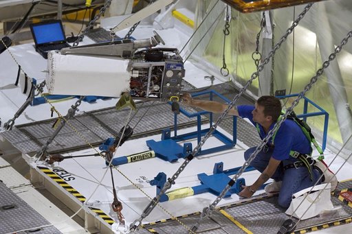 KSC-2011-8279