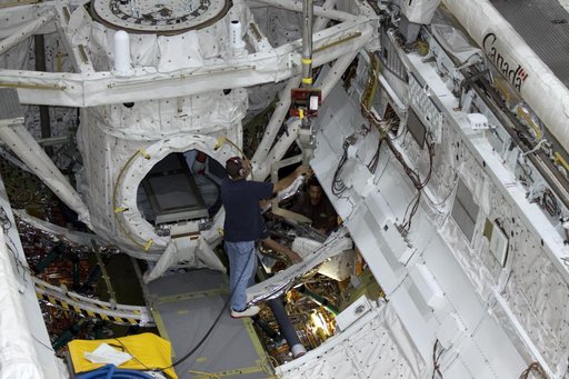 KSC-2011-8284