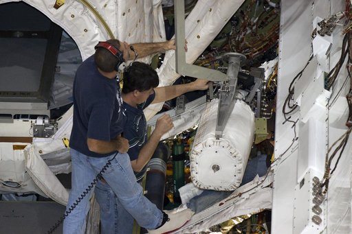 KSC-2011-8285