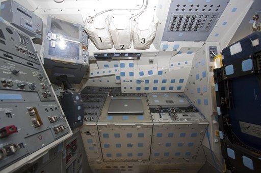 KSC-2011-8370