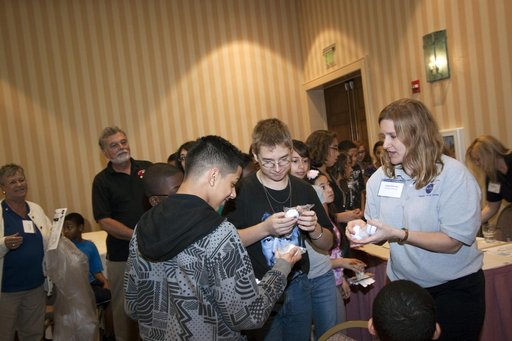 KSC-2012-1562