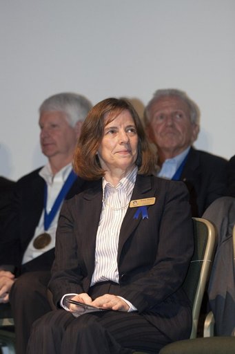 KSC-2013-2074