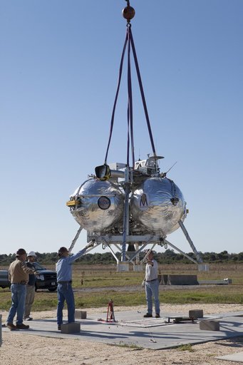 KSC-2013-4195