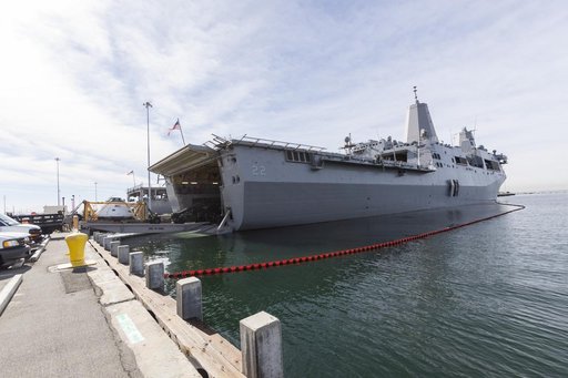 Orion URT EFT-1 load capsule onto ship