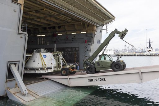 Orion Underway Recovery Test for EFT-1 - Return and Offload