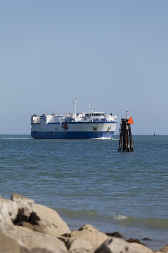 Delta Mariner arrival with EFT-1 Booster
