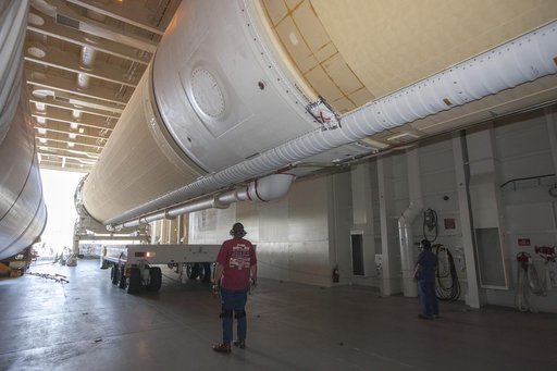 Orion Core Stage & Booster Offload, Move to HIF