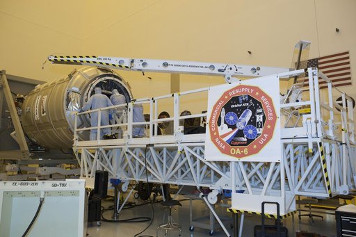 Cygnus Orbital ATK OA-6 Final Hatch Closure