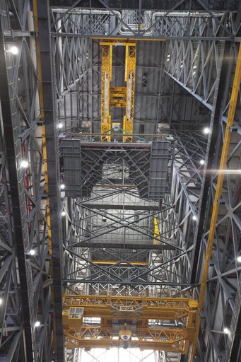 VAB Platform K(2) Lift & Install into Highbay 3