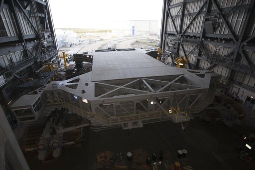 Crawler Transporter 2 Trek