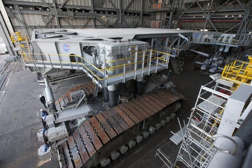 Crawler Transporter 2 Trek