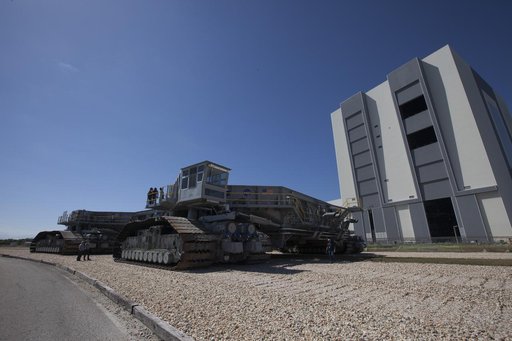 Crawler Transporter 2 Trek