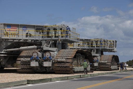 Crawler Transporter 2 Trek