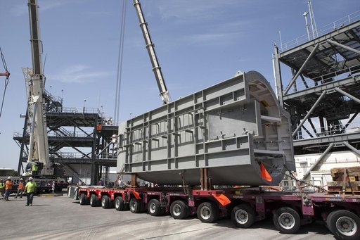 Tail Service Mast Umbilical Arrival