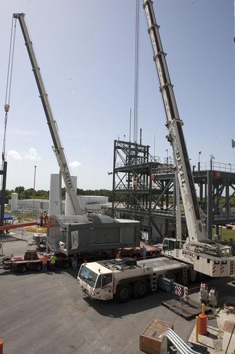 Tail Service Mast Umbilical Arrival