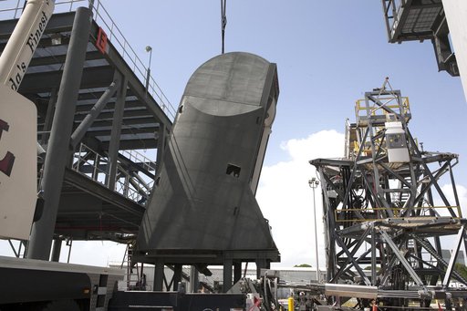Tail Service Mast Umbilical Arrival
